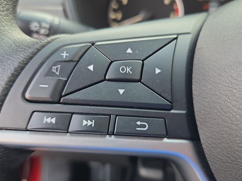 Used 2023 Nissan Altima 2.5 SV FWD image 29