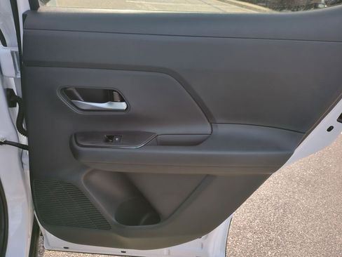 New 2026 Nissan Kicks SV w/ SV Premium Package FWD image 30