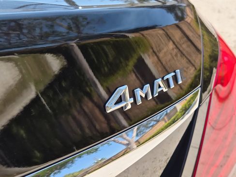 Used 2015 Mercedes-Benz C 300 4MATIC Sedan image 8