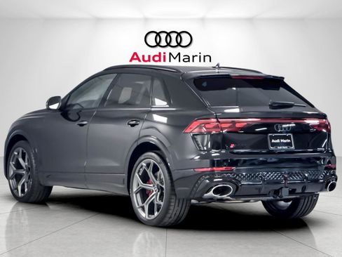 New 2025 Audi RS Q8 performance image 3
