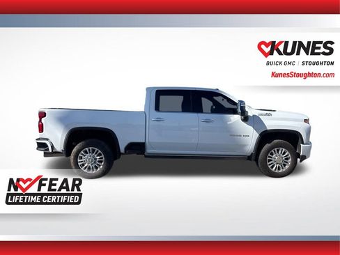 Used 2022 Chevrolet Silverado 2500 High Country w/ Z71 Off-Road Package image 13