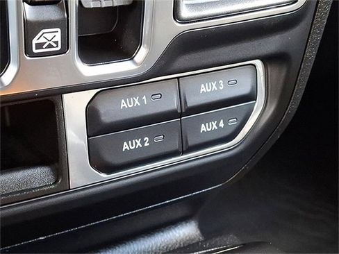 Used 2025 Jeep Wrangler Sahara w/ Safety Group image 23