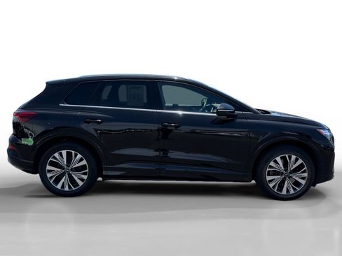 Used 2023 Audi Q4 e-tron Premium Plus w/ Premium Plus RWD image 6