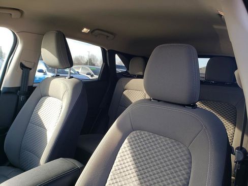 Used 2020 Ford Escape SE image 29