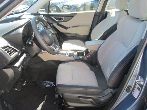 Used 2023 Subaru Forester AWD/4WD image 10