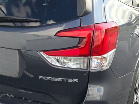 Used 2022 Subaru Forester Premium image 11