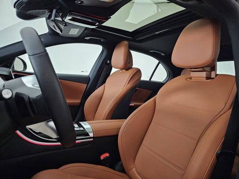 Certified 2025 Mercedes-Benz C 300 4MATIC Sedan image 8