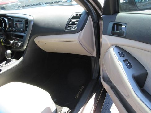 Used 2013 Kia Optima LX FWD image 18