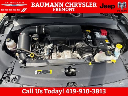 Used 2023 Jeep Compass Latitude w/ Sun and Sound Group AWD/4WD image 18