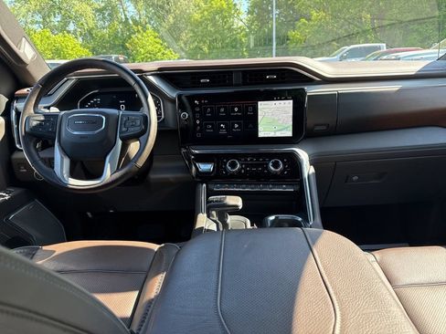 Used 2023 GMC Sierra 1500 Denali w/ Technology Package AWD/4WD image 19