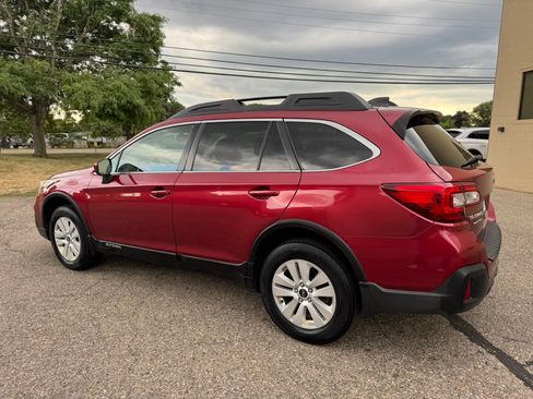Used 2018 Subaru Outback 2.5i Premium AWD/4WD image 6