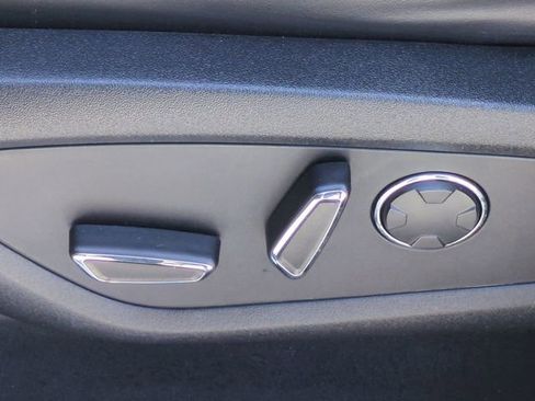 Used 2019 Lincoln MKC Reserve w/ MKC Climate Package image 24