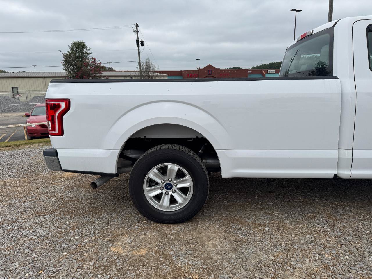 Used 2017 Ford F150 XL w/ Equipment Group 101A Mid RWD image 11