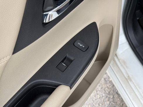 Used 2016 Honda Accord Touring image 18
