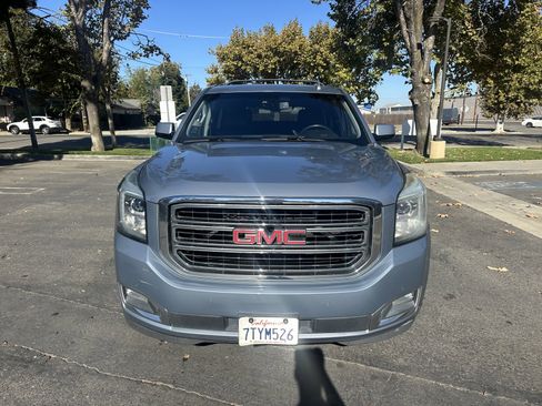 Used 2016 GMC Yukon SLT image 2