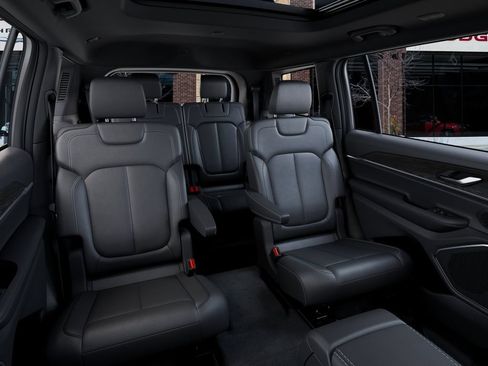 New 2026 Jeep Grand Cherokee L Limited w/ Limited Altitude Package AWD/4WD image 15