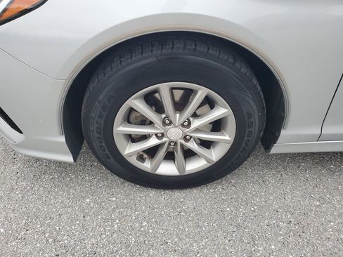 Used 2019 Hyundai Sonata SE image 18