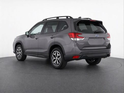 Used 2023 Subaru Forester Premium AWD/4WD image 4