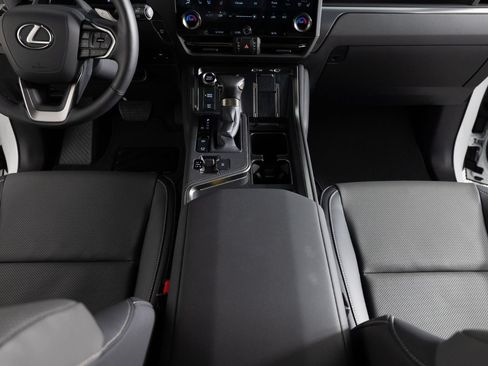 Used 2026 Lexus GX 550 w/ Accessory Package (ZB) AWD/4WD image 43