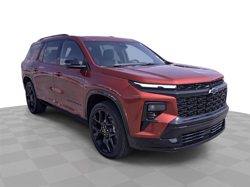 Certified 2025 Chevrolet Traverse RS image 1