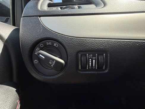 Used 2020 Dodge Grand Caravan GT FWD image 19