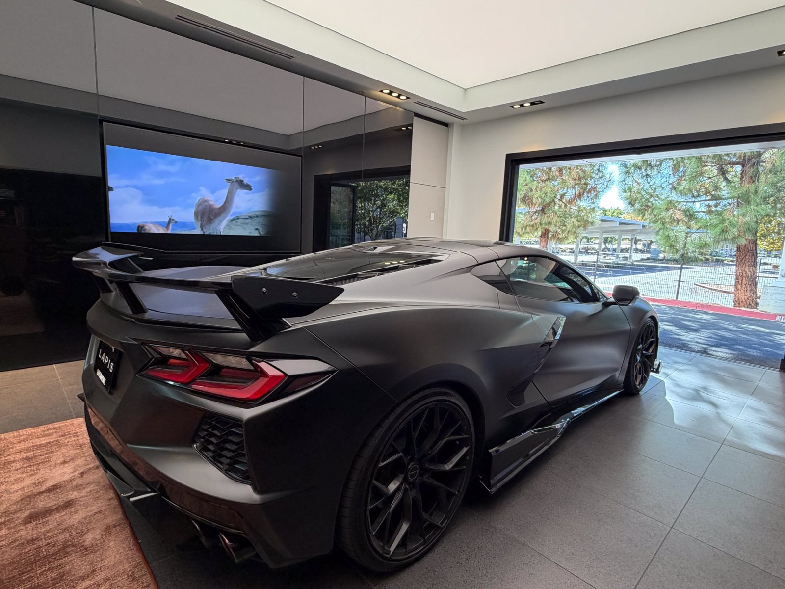 Used 2020 Chevrolet Corvette Stingray Preferred Cpe w/ 2LT Preferred Equipment Group RWD image 5
