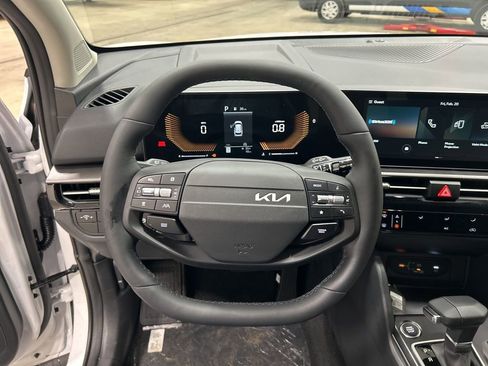 New 2026 Kia Sportage LX image 13