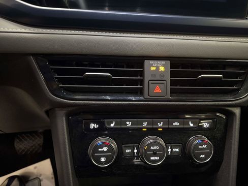 Certified 2024 Volkswagen Taos SE image 14