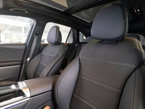 New 2026 Mercedes-Benz GLC 300 4MATIC image 5