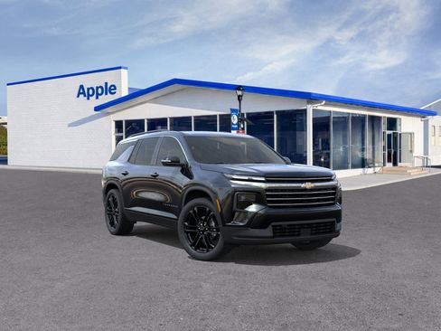New 2026 Chevrolet Traverse LT FWD image 1
