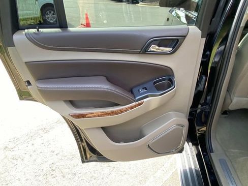 Used 2017 Chevrolet Tahoe Premier AWD/4WD image 10