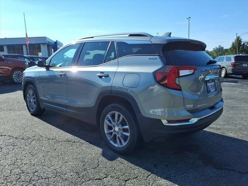 Used 2023 GMC Terrain SLT AWD/4WD image 5