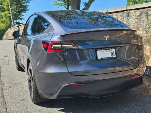 Used 2023 Tesla Model Y Long Range AWD/4WD image 13