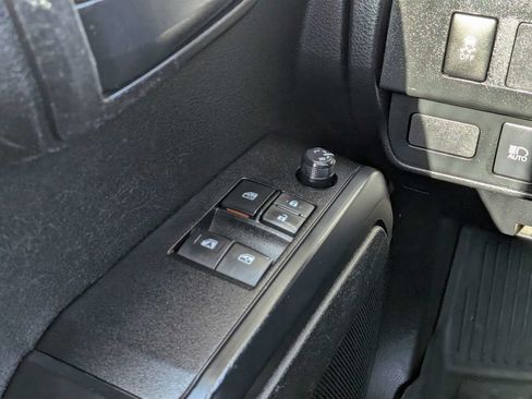 Used 2021 Toyota Tacoma SR RWD image 21