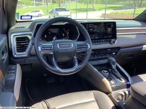 Used 2024 GMC Canyon Denali AWD/4WD image 10