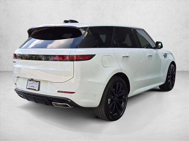 New 2026 Land Rover Range Rover Sport Dynamic SE AWD/4WD image 2