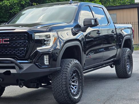 Used 2021 GMC Sierra 1500 AT4 w/ AT4 Premium Package AWD/4WD image 3