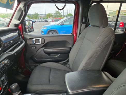 Used 2021 Jeep Wrangler Unlimited Sport AWD/4WD image 28