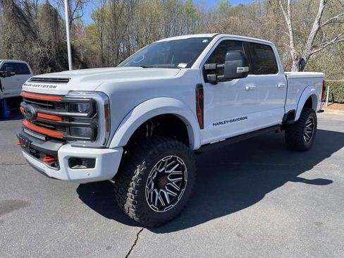 New 2026 Ford F250 Lariat w/ Black Appearance Package AWD/4WD image 3