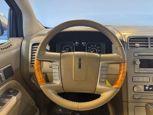 Used 2007 Lincoln MKX AWD image 12