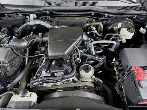 Used 2020 Toyota Tacoma SR5 image 28