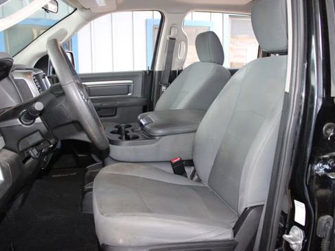 Used 2019 RAM 1500 Classic SLT AWD/4WD image 8