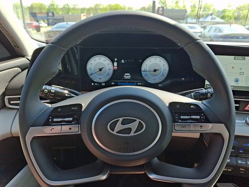 New 2026 Hyundai Elantra Limited FWD image 10