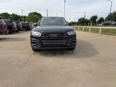 Used 2020 Audi Q5 e Premium Plus AWD/4WD image 2