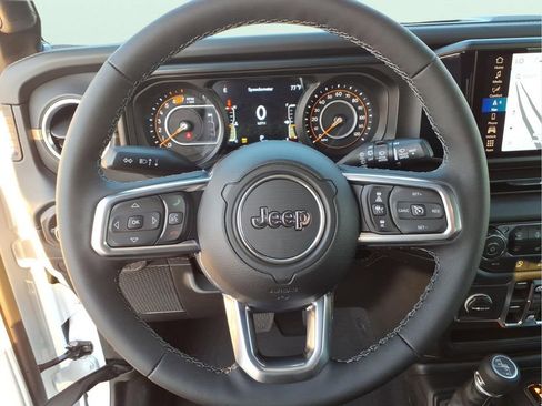 New 2026 Jeep Wrangler Unlimited Sahara AWD/4WD image 19
