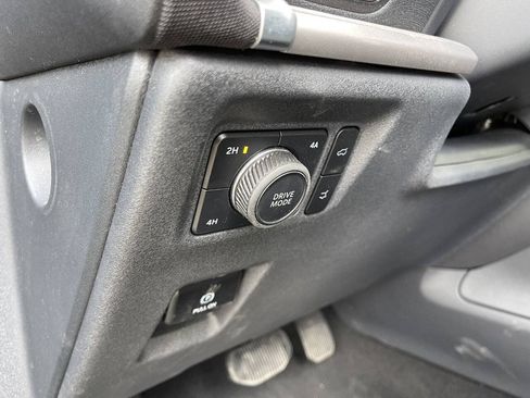 Used 2025 Ford Expedition Active AWD/4WD image 11