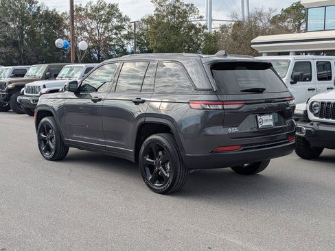 New 2025 Jeep Grand Cherokee Altitude RWD image 7