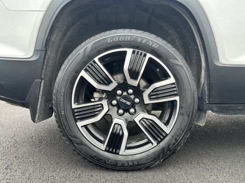 Used 2019 GMC Acadia SLT w/ Black Edition image 35