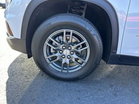 Certified 2025 GMC Acadia Elevation image 9