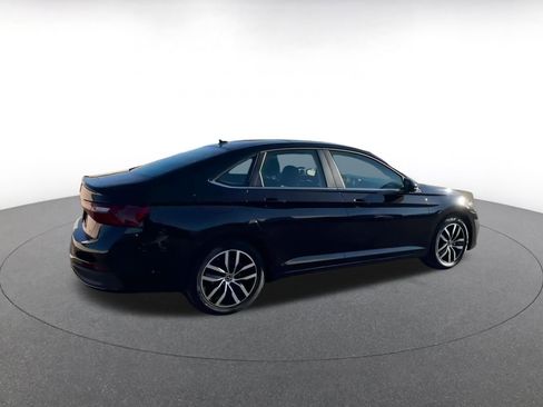 Used 2025 Volkswagen Jetta SE image 15